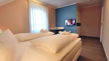 3 bedrooms, in-room safe, travel crib, WiFi