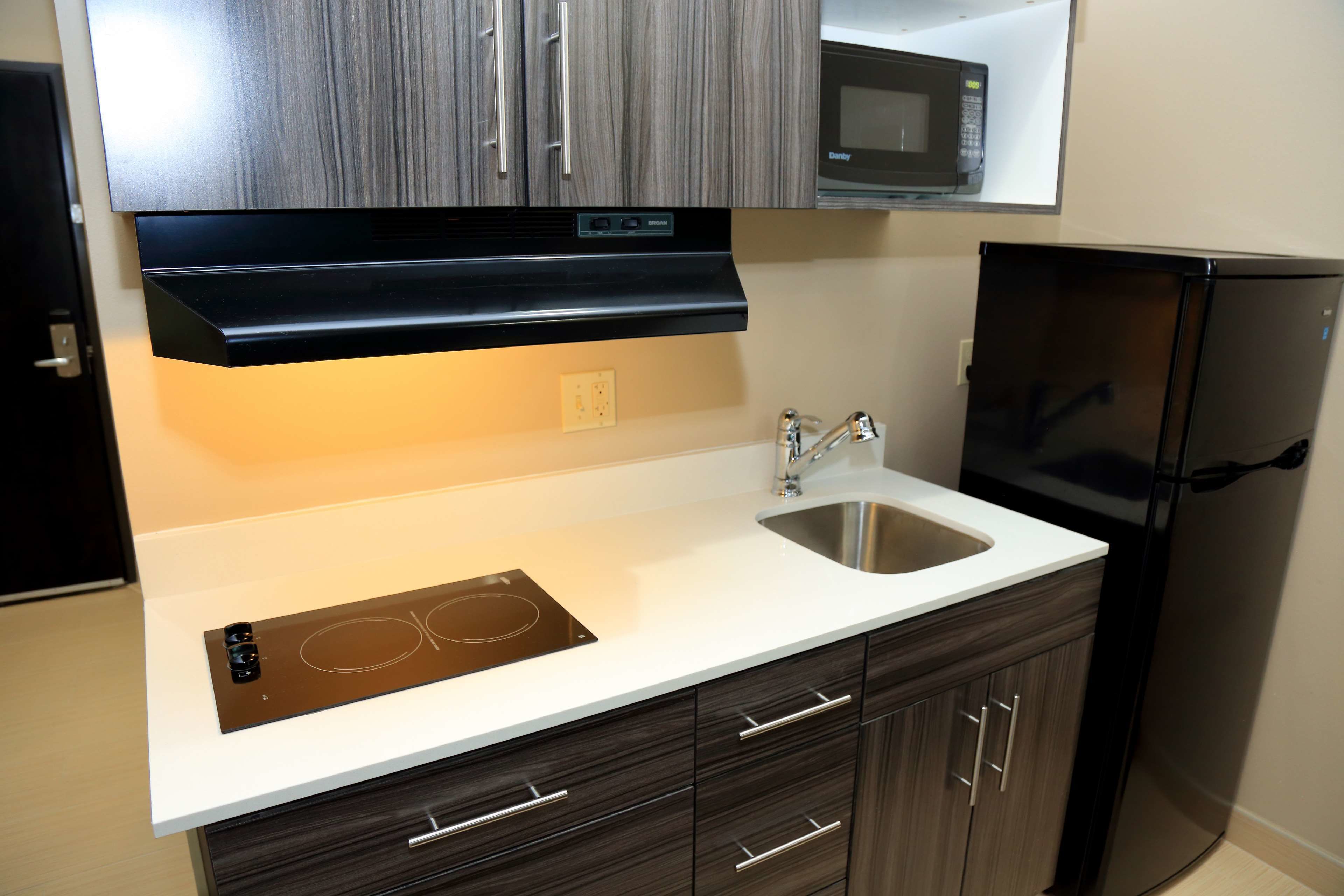 suite, 2 queen beds, non smoking, kitchenette | room amenity