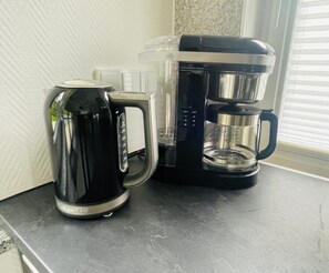 Unclassified image, 2 of 20, button