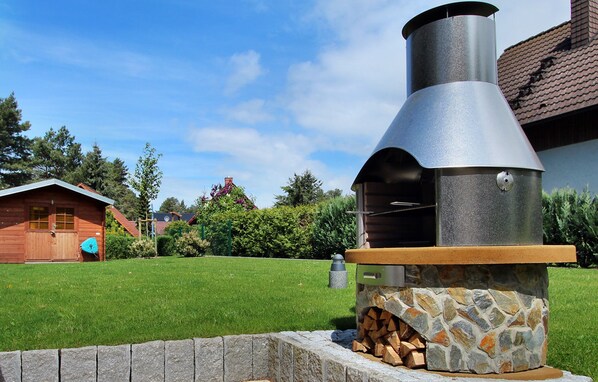 Unclassified image, 1 of 20, button