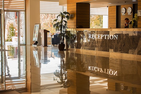 Lobby. Ataol Can Termal Otel & Spa