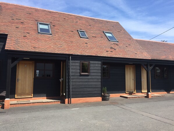 Property grounds - The Corners Inn (Leominster)