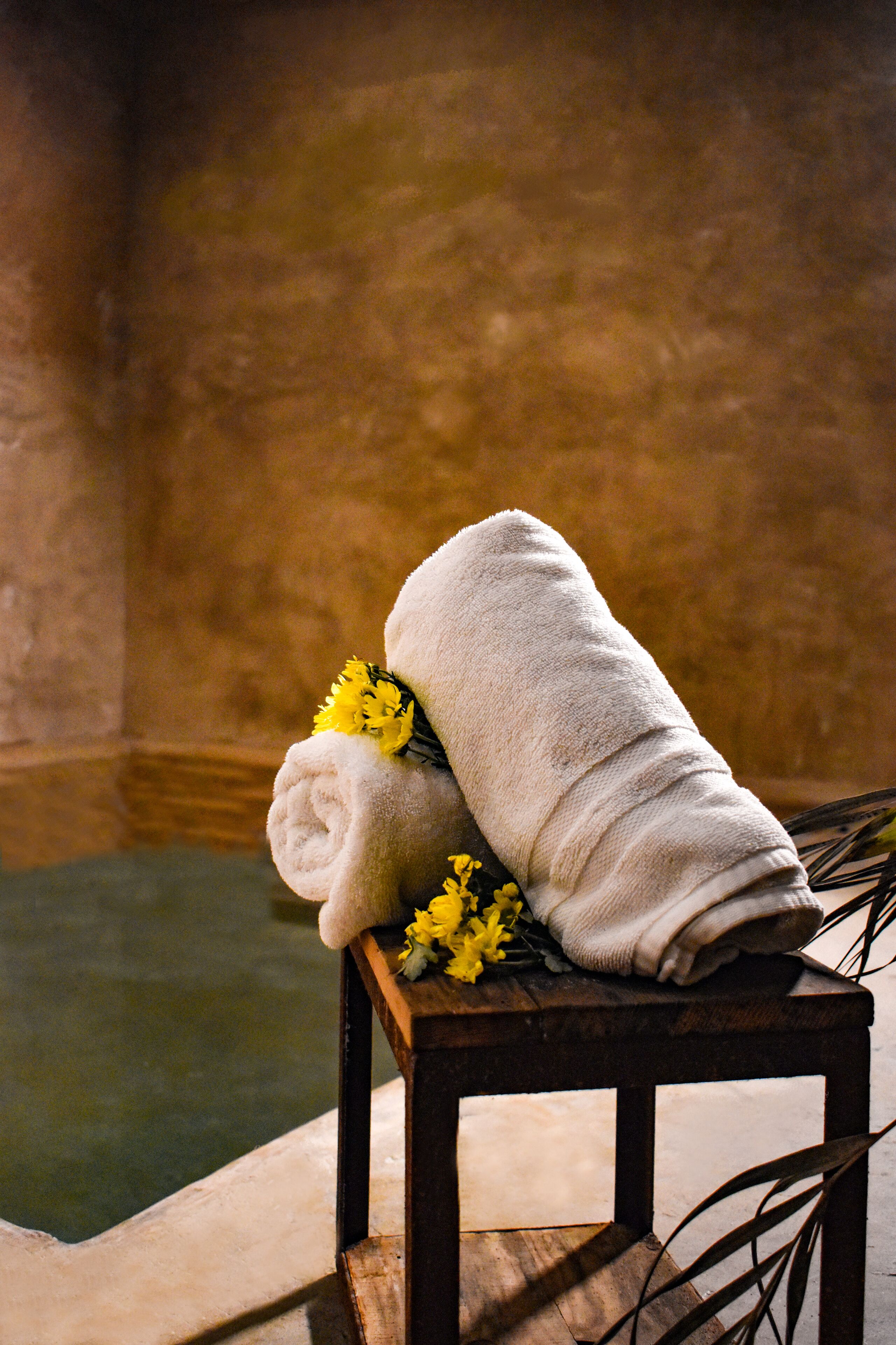 aromatherapy, hot stone massages, facials, massages