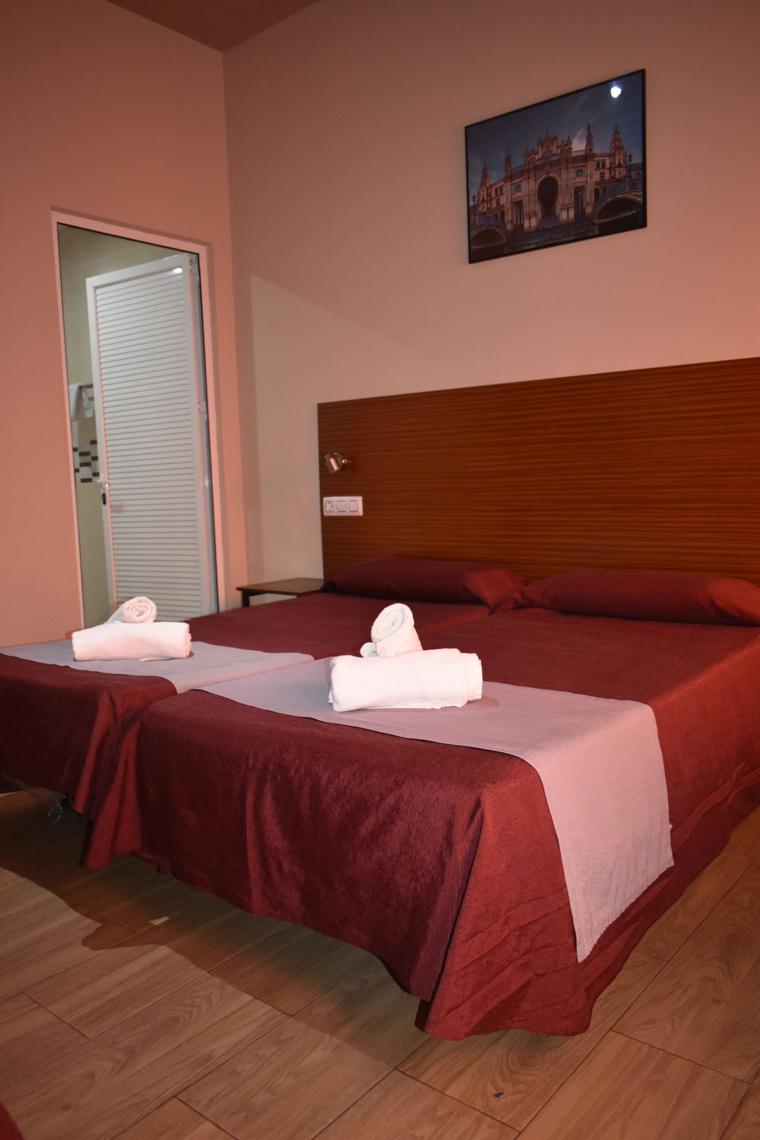 Triple Room | Desk, laptop workspace, iron/ironing board, free WiFi