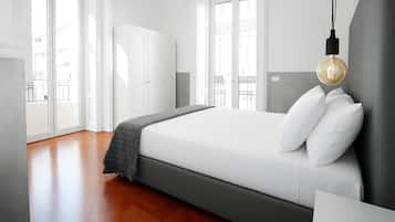 Deluxe Double or Twin Room | In-room safe, desk, free WiFi, bed sheets