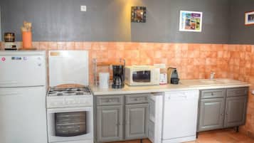 Refrigerador, microondas, horno, lavavajillas