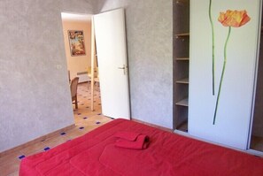 3 bedrooms, iron/ironing board, WiFi