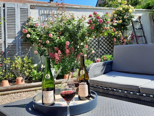 Spacious Cottage with Garden in Touraine Vineyards — Sleeps 10, Near Loire Castles