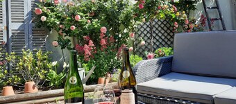 Spacious Cottage with Garden in Touraine Vineyards — Sleeps 10, Near Loire Castles