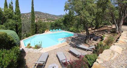 Villa 8 Personen mit Pool