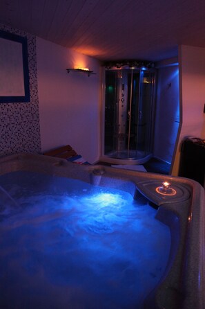 Hammam, salles de massage et de soins