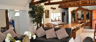 Amplio gîte en Touraine con jardín, terraza y mobiliario antiguo, ideal para el descanso o el turismo
