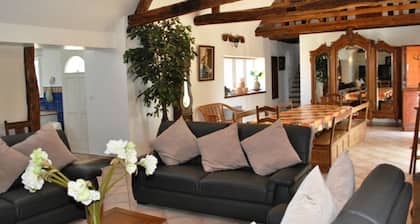 Gßte de charme prÚs des Chùteaux de la Loire avec jardin, terrasse et équipements pour familles