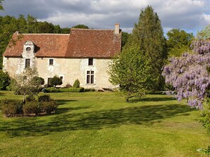 Exterior - Historic home with heated pool & pets allowed, near Beauval Zoo (Orbigny)