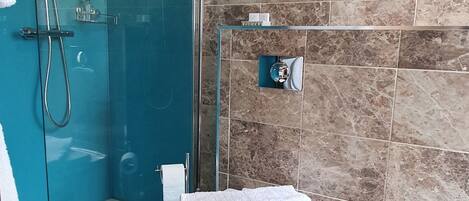 Dobbeltrom, eget bad | Bad