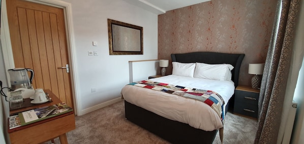 Quarto casal, suíte | Wi-Fi de cortesia