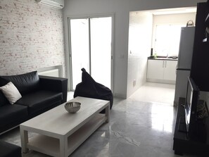 Comfort Apartment | Living room | Plasma TV - Dar El Medina (Sousse)
