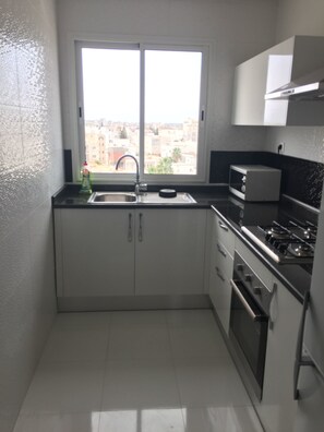 Leilighet – comfort | Eget kjøkken | Kjøleskap, mikrobølgeovn, ovn og kokeplater