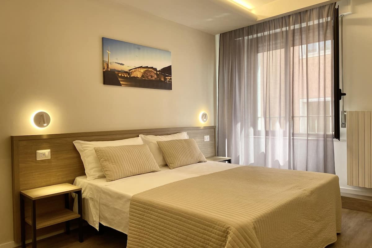 minibar, desk, blackout curtains, cots/infant beds