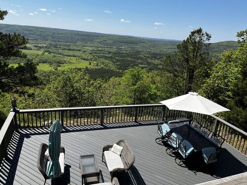 Petit Jean Cliffside Retreat