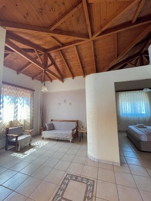 Flat-screen TV - Panorama beach (Messini)