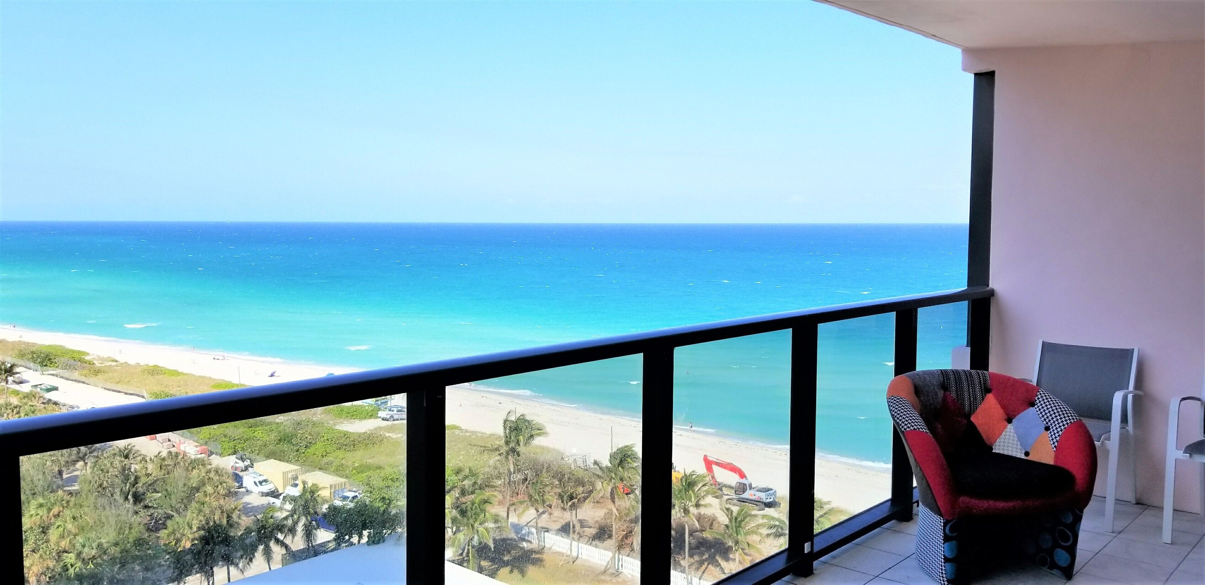Updated Deluxe Miami Beach Apartment with Ocean Views - 1404