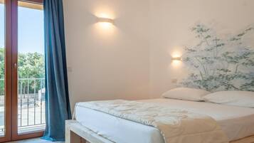 In-room safe, desk, soundproofing, iron/ironing board