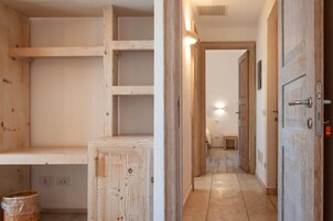 In-room safe, desk, soundproofing, iron/ironing board