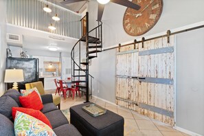 Smart TV, DVD player