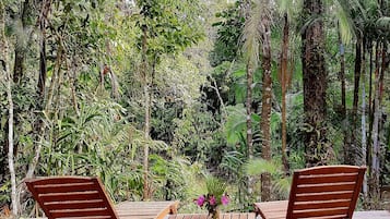 Chalé premier, 1 quarto | Roupas de cama de algodão egípcio, frigobar, individualmente decorados