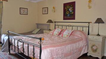 Desk, free WiFi, bed sheets