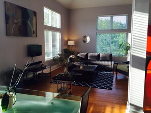 Loft, 1 Bedroom - Contemporary Open Loft (Charlotte)