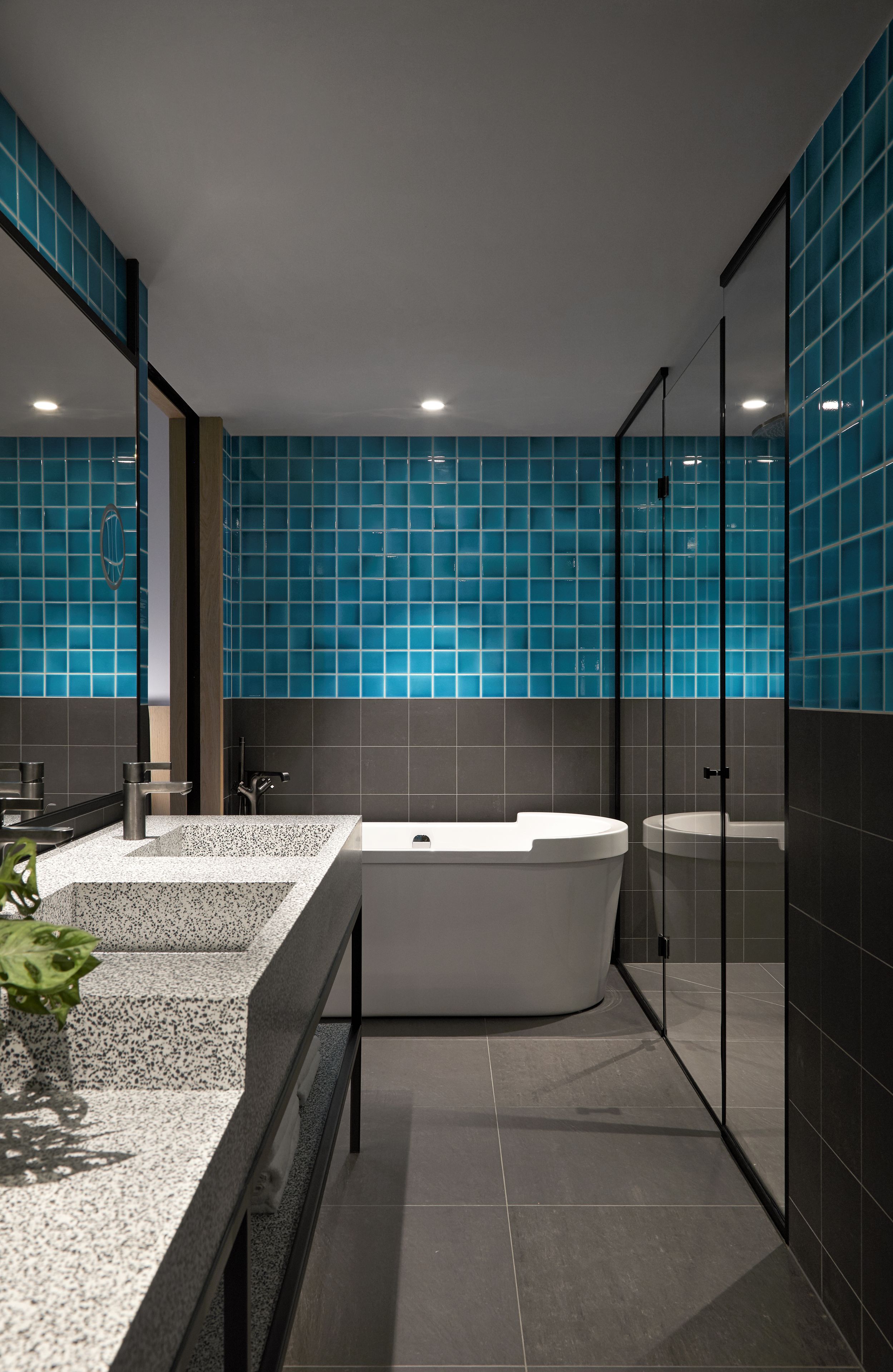 deep-soaking bathtub