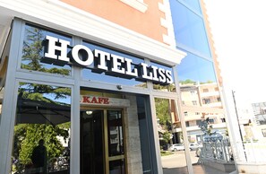 Front of property - Hotel Liss (Lezhe)