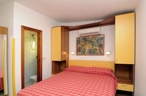 Economy Quadruple Room