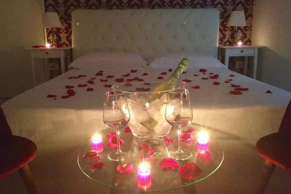 Chambre Ălite, 1 grand lit, salle de bain attenante | 8 chambres, draps italiens de Frette, literie de qualitĂ©
