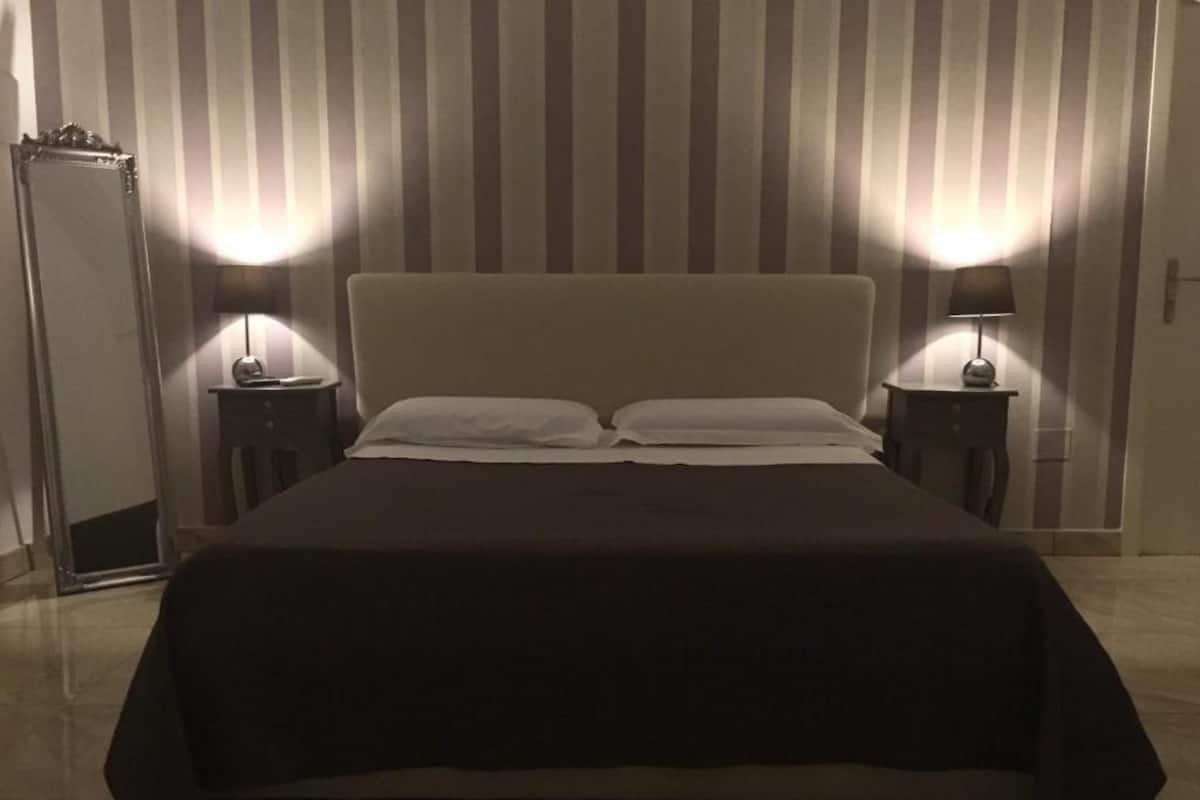 Chambre classique, salle de bain attenante | 8 chambres, draps italiens de Frette, literie de qualité