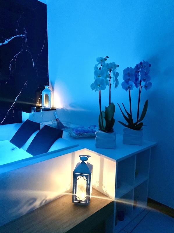 Private spa tub