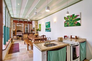 Dining - A Casa de Paulo Autran (Paraty)