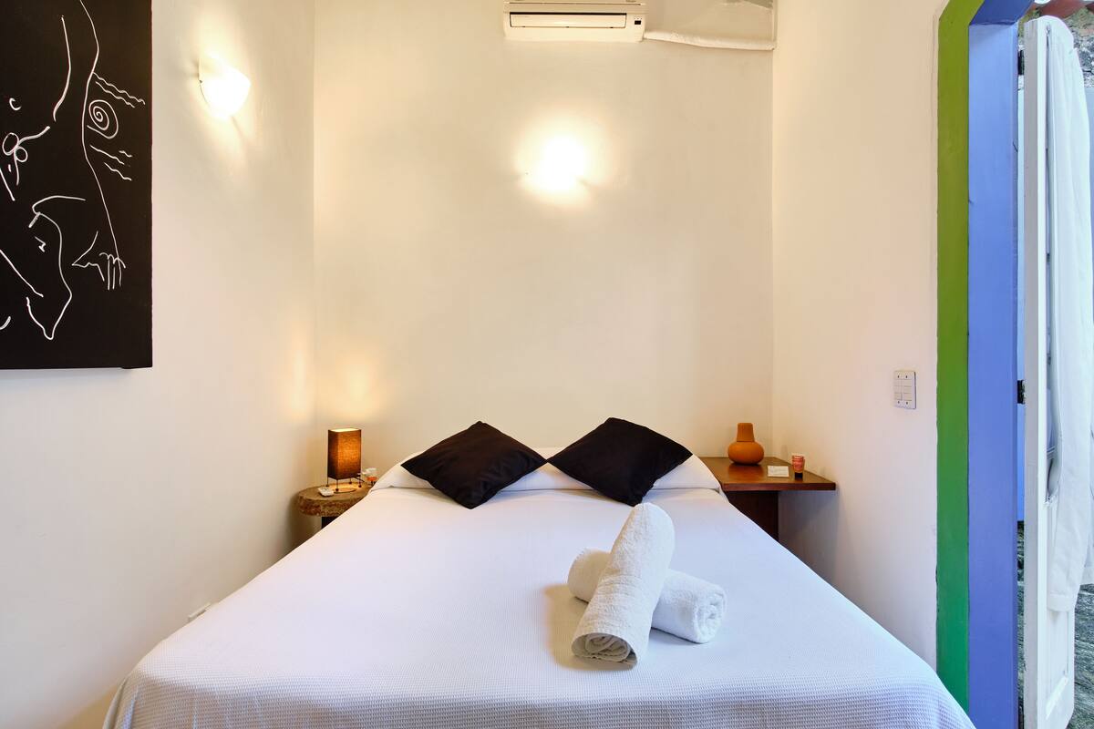 Villa, 2 soverom, terrasse | Minibar (inkludert), skrivebord, lydisolert og wi-fi (inkludert)