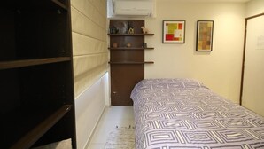 1 dormitorio, minibar, wifi gratis y ropa de cama