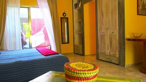 Executive Studio, 1 King Bed | Cribs/infant beds, free WiFi - Royal Oasis Studio by PRP (Playa del Carmen)