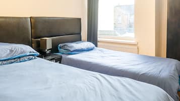 Standard Twin Room, 2 Single Beds | 1 bedroom, desk, laptop workspace, iron/ironing board