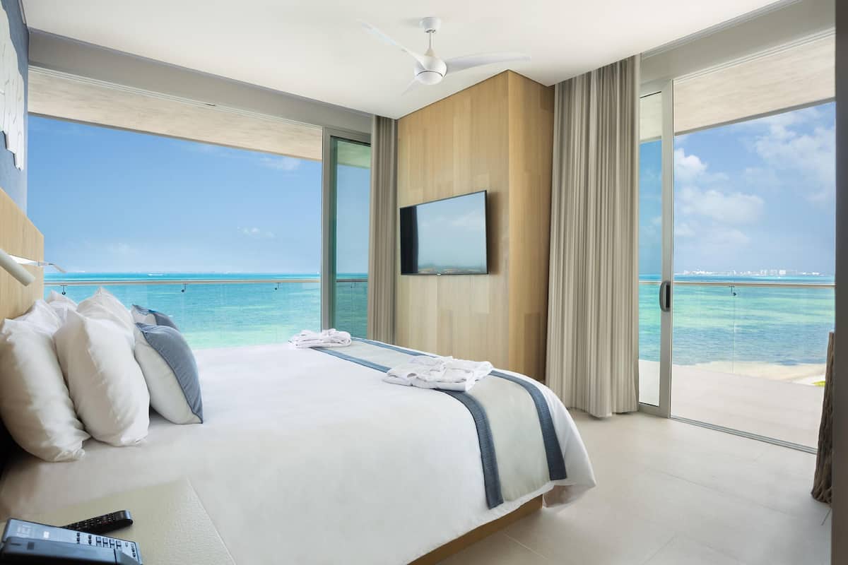 1 bedroom, premium bedding, down duvets, Select Comfort beds