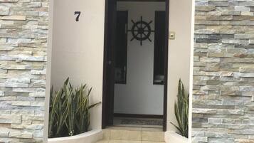 1 bedroom, premium bedding, minibar, in-room safe