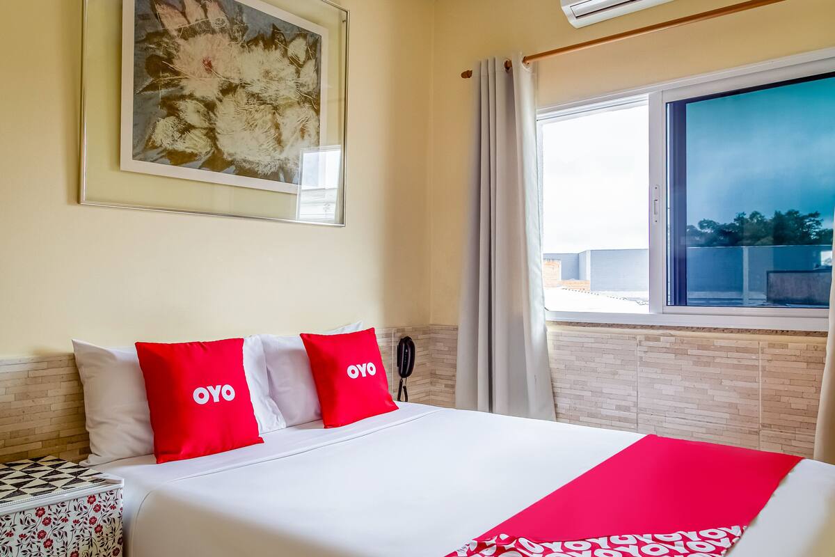 Double Room | Minibar, desk, iron/ironing board (on request), free WiFi