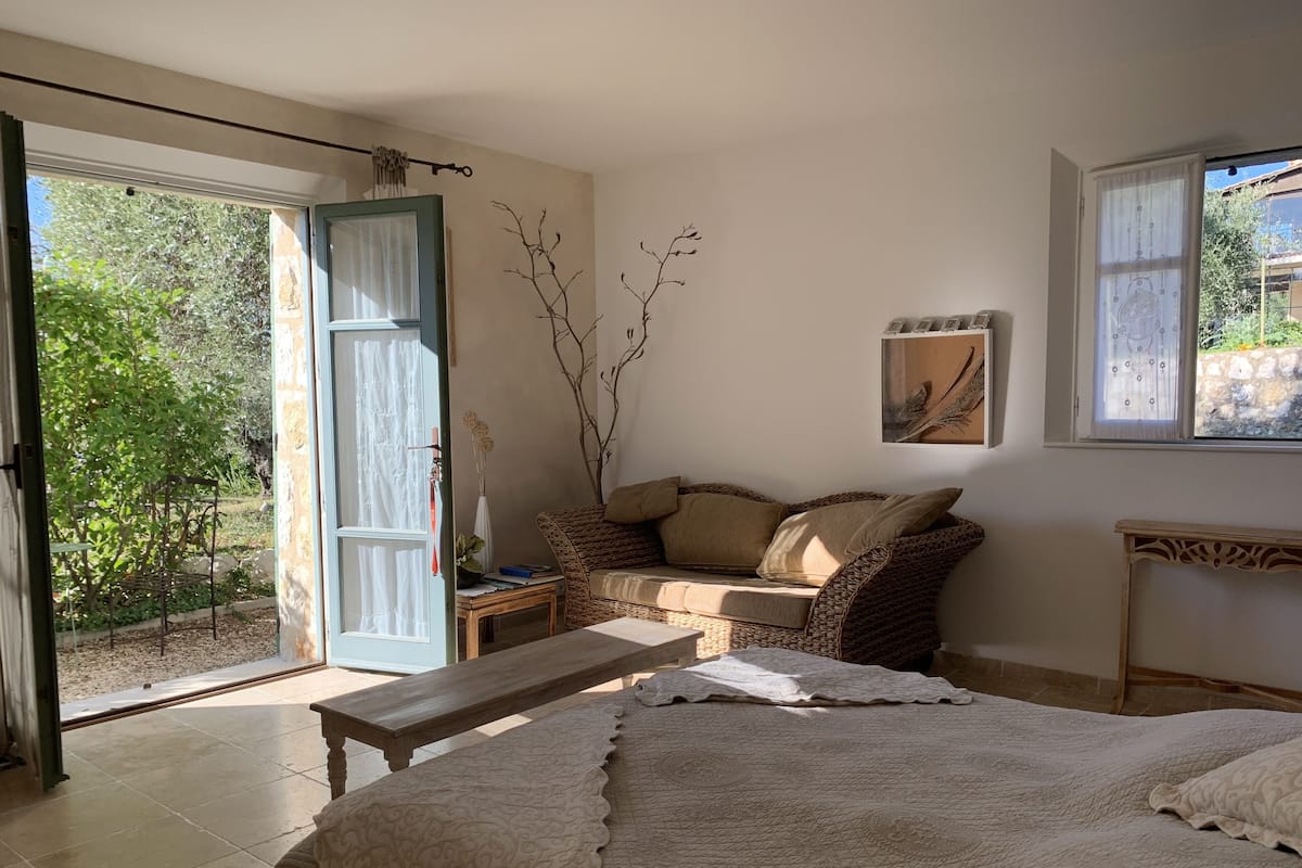 Exclusive Double Room, Garden View (Terre/Eau) | Premium bedding, minibar, in-room safe, individually decorated