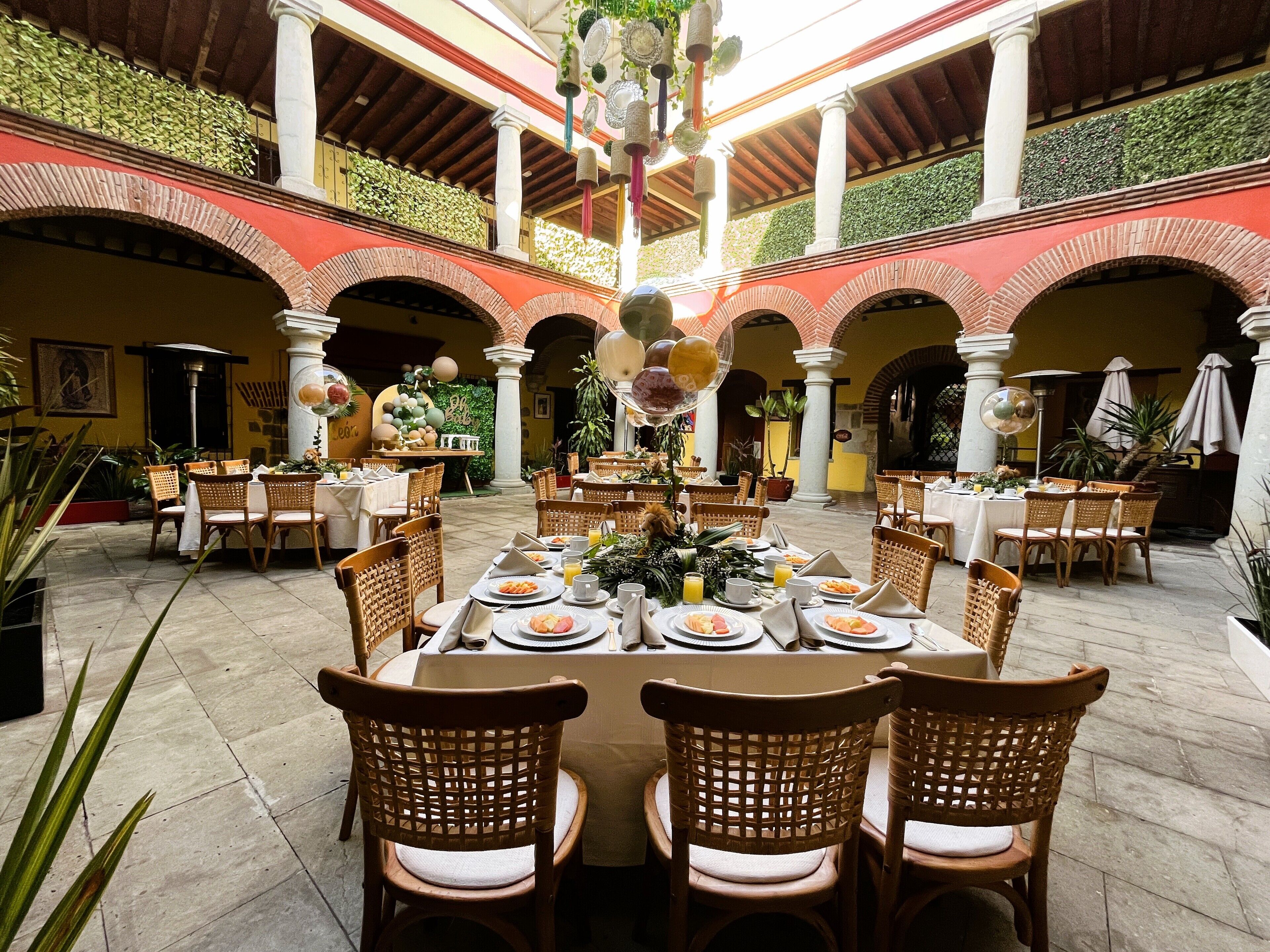 Breakfast served, local cuisine, alfresco dining 