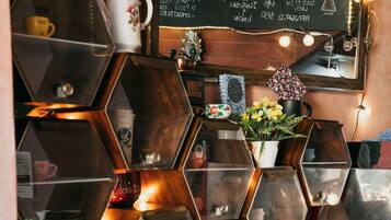 Coffee shop
