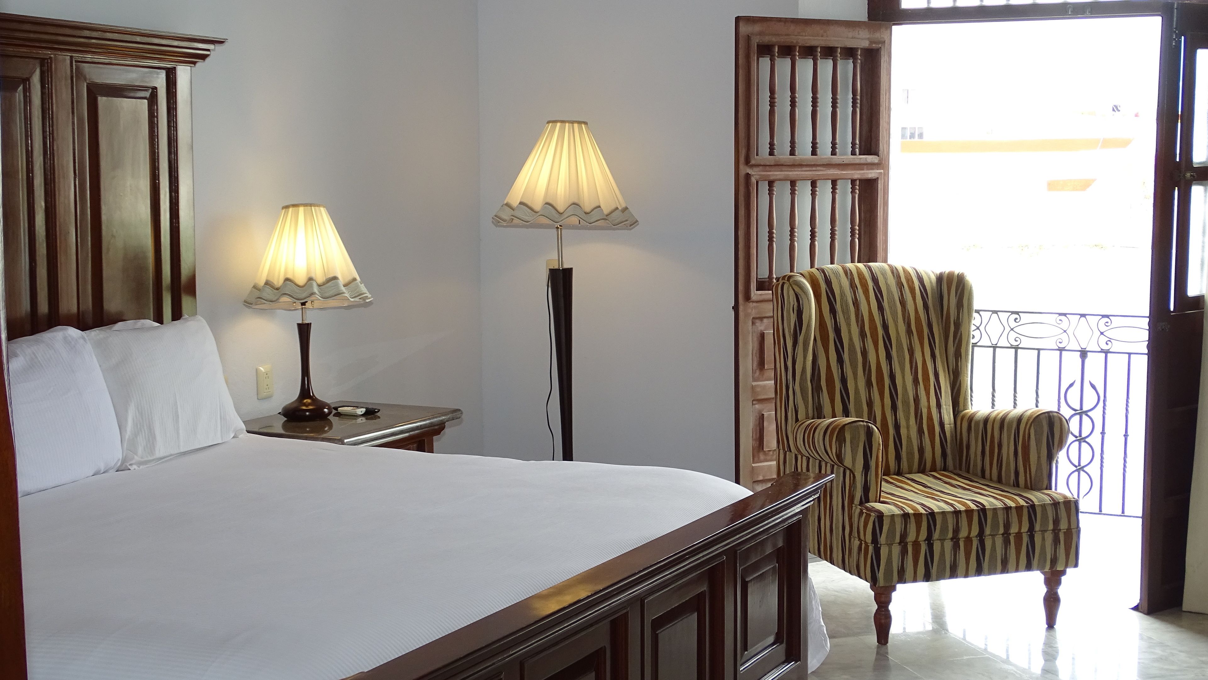 suite | premium bedding, in-room safe, desk, iron/ironing board
